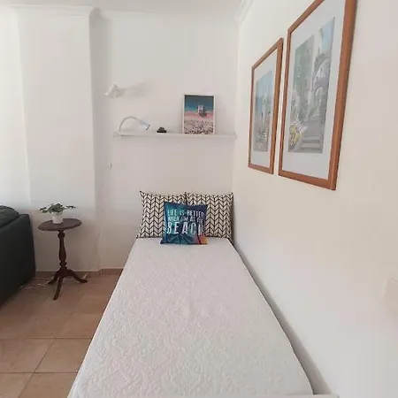 Pool & Tennis Apartament *