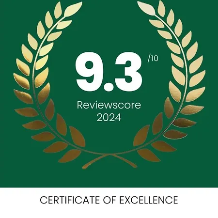 アパート Pool & Tennis