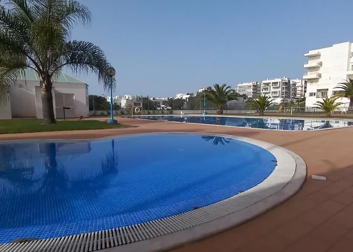 Pool & Tennis شقة