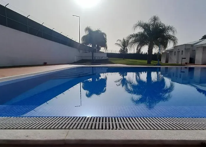 Pool & Tennis Албуфейра