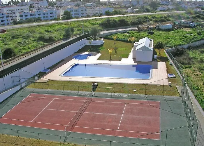 Pool & Tennis Apartman