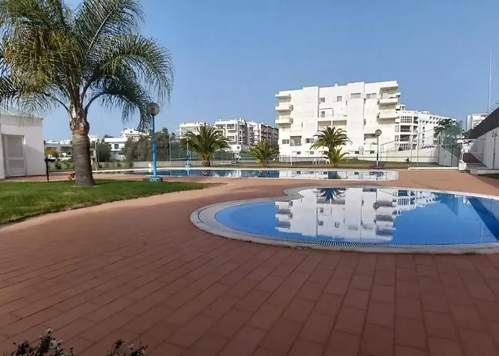 Pool & Tennis Appartement Albufeira
