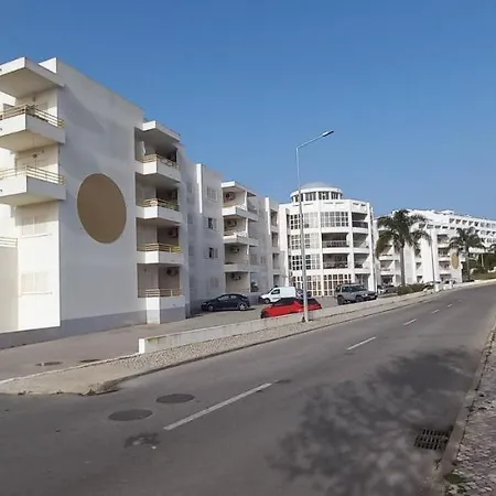 Pool & Tennis Albufeira